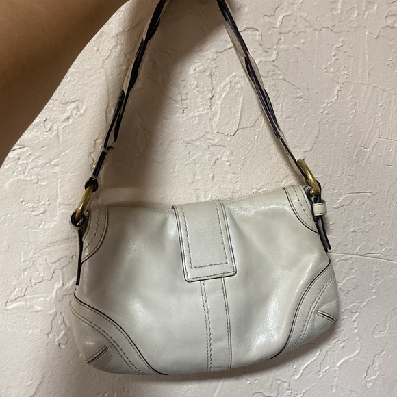 Coach shoulder bag - Picture 2 of 4